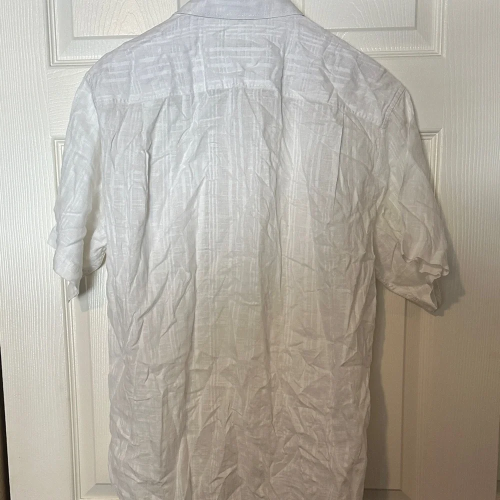 100 % linen Tommy Bahama Cream Textured Shirt - Picture 8 of 11